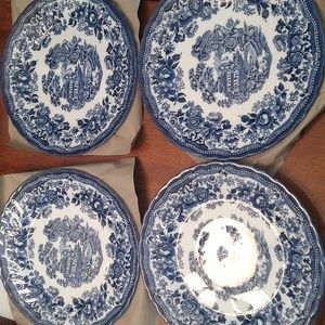 Set of 4 Royal Wessex 10" Dinner Plates